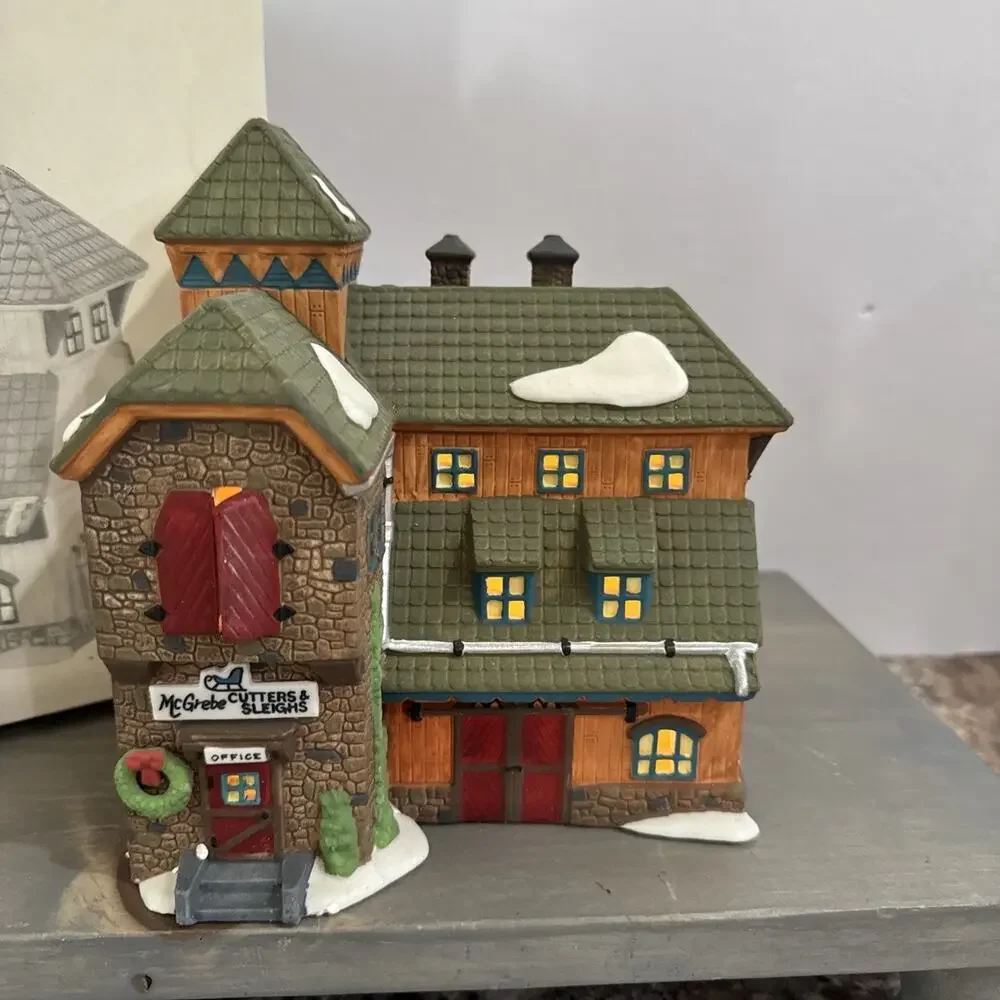 Dept 56 New England Village MCGREBE CUTTERS & SLEIGHS #56405 Lighted House 1991